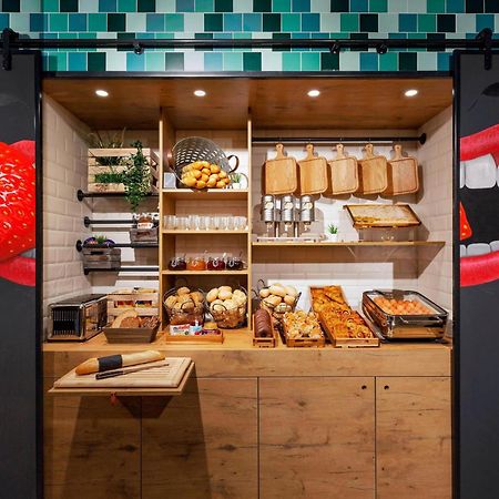 Moxy Duesseldorf South Ξενοδοχείο Εξωτερικό φωτογραφία