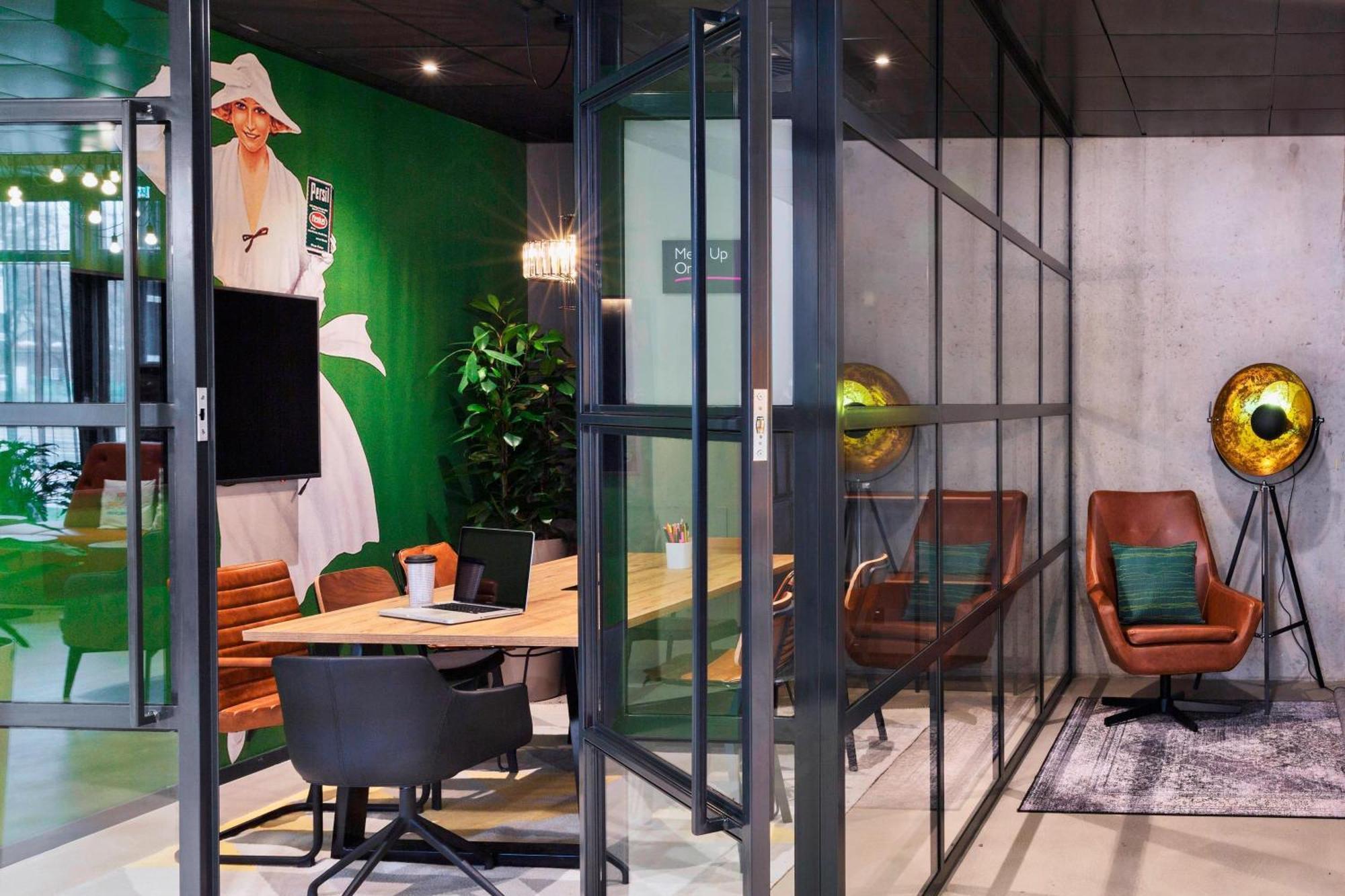 Moxy Duesseldorf South Ξενοδοχείο Εξωτερικό φωτογραφία
