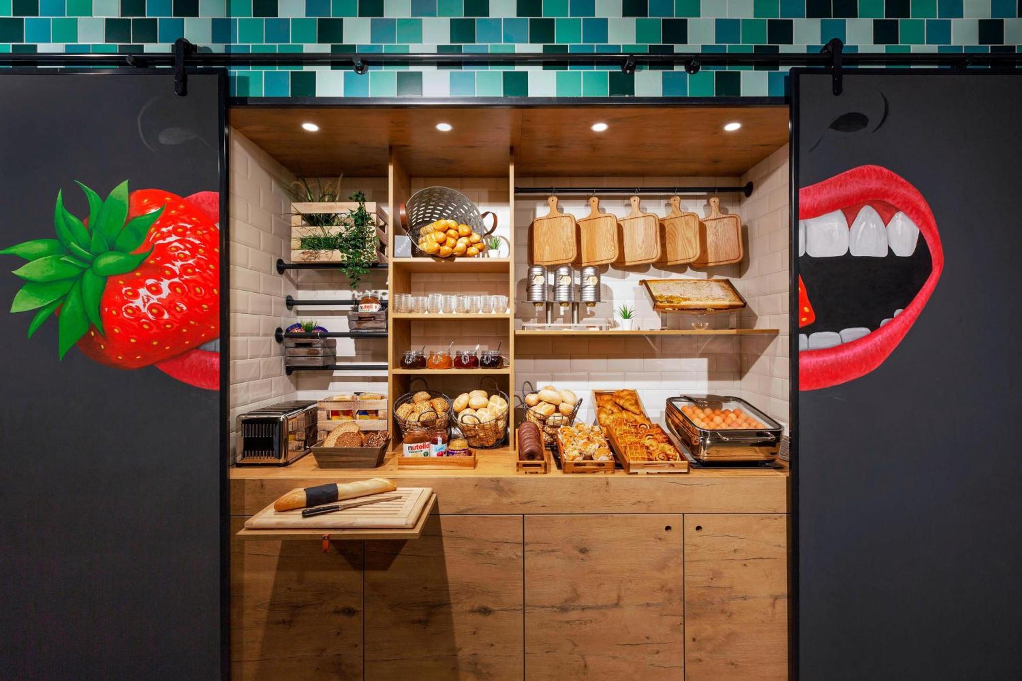 Moxy Duesseldorf South Ξενοδοχείο Εξωτερικό φωτογραφία