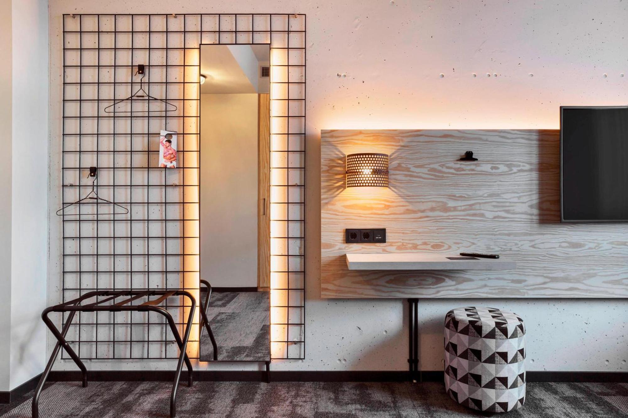 Moxy Duesseldorf South Ξενοδοχείο Εξωτερικό φωτογραφία